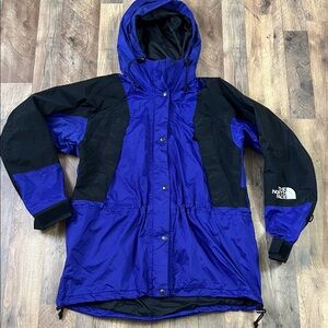 The North Face Vibrant Purple and Black Gortex double zippered jacket Sz M